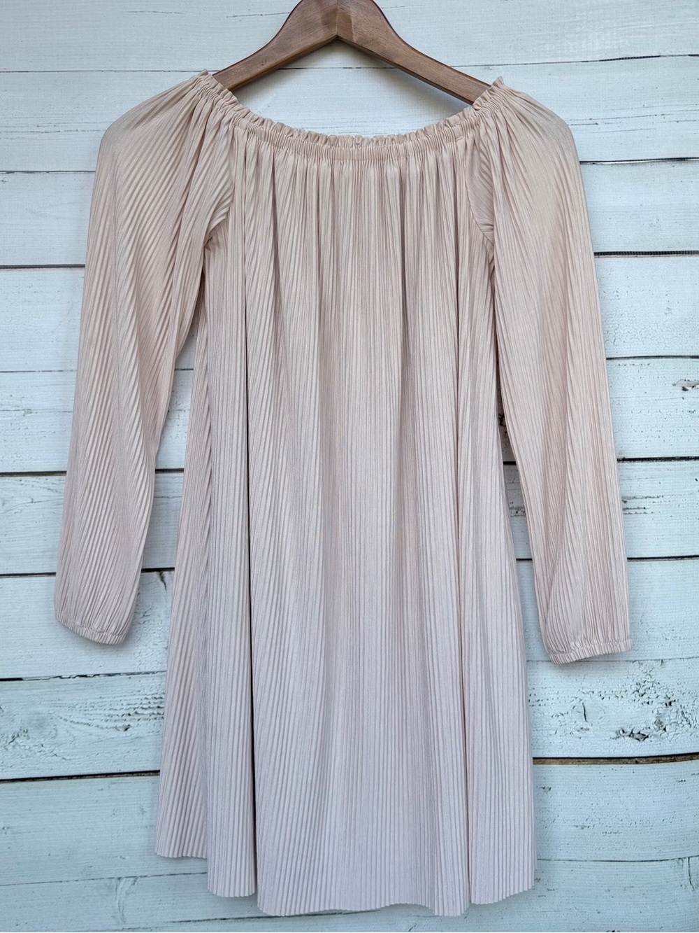 One Clothing Los Angeles Plissé Pleated Off-The-Shoulder Dress Size Small